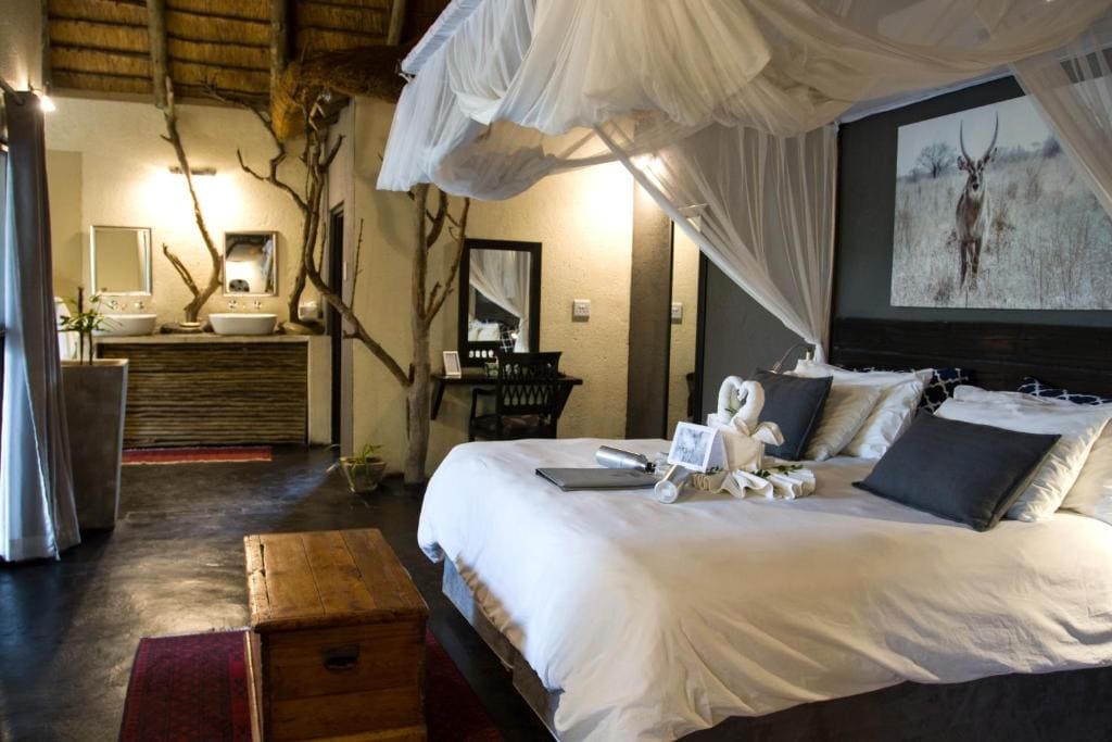 Honeymoon Suite room - Image 3