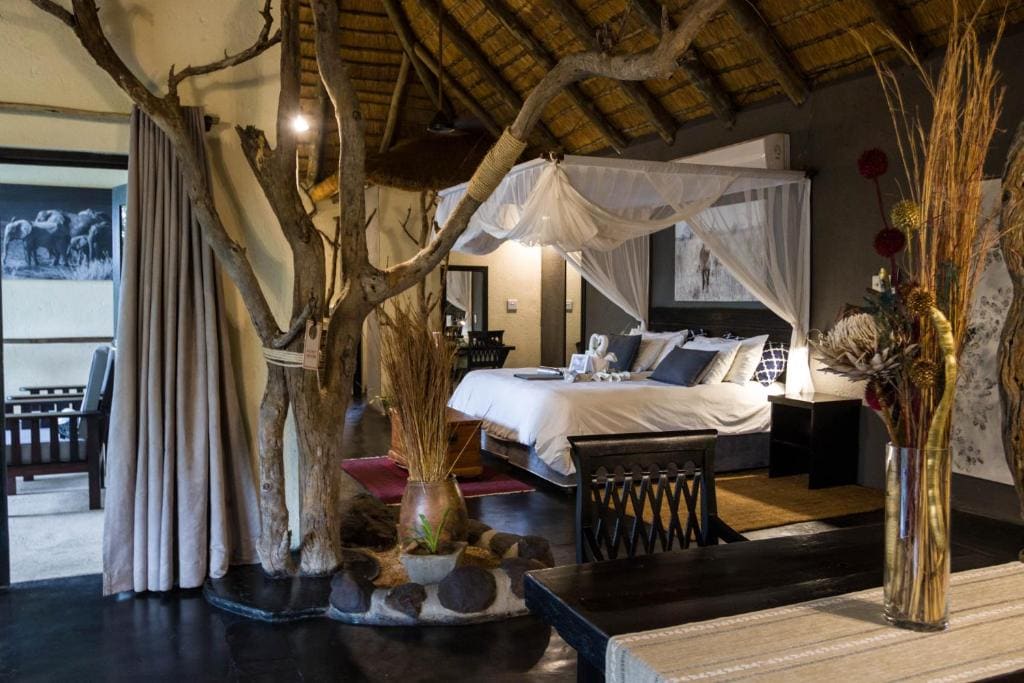 Honeymoon Suite room - Image 2
