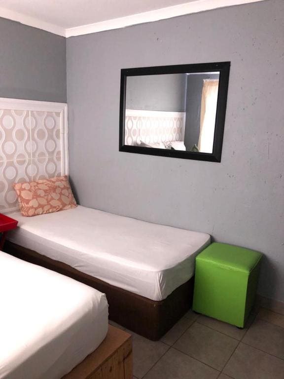 Basic Triple Room room - Image 1
