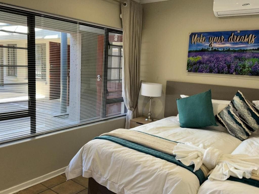 Luxury Twin Room room - Image 3