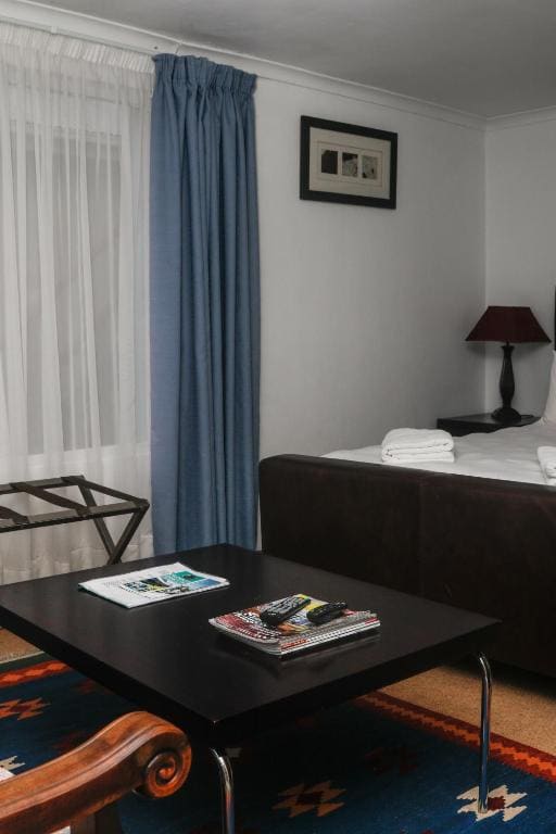 Standard Twin Room room - Image 1