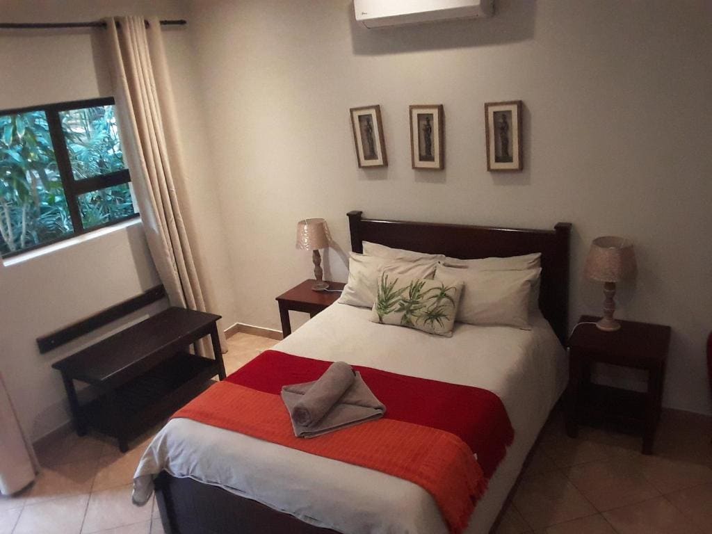 Standard Queen Room room - Image 1