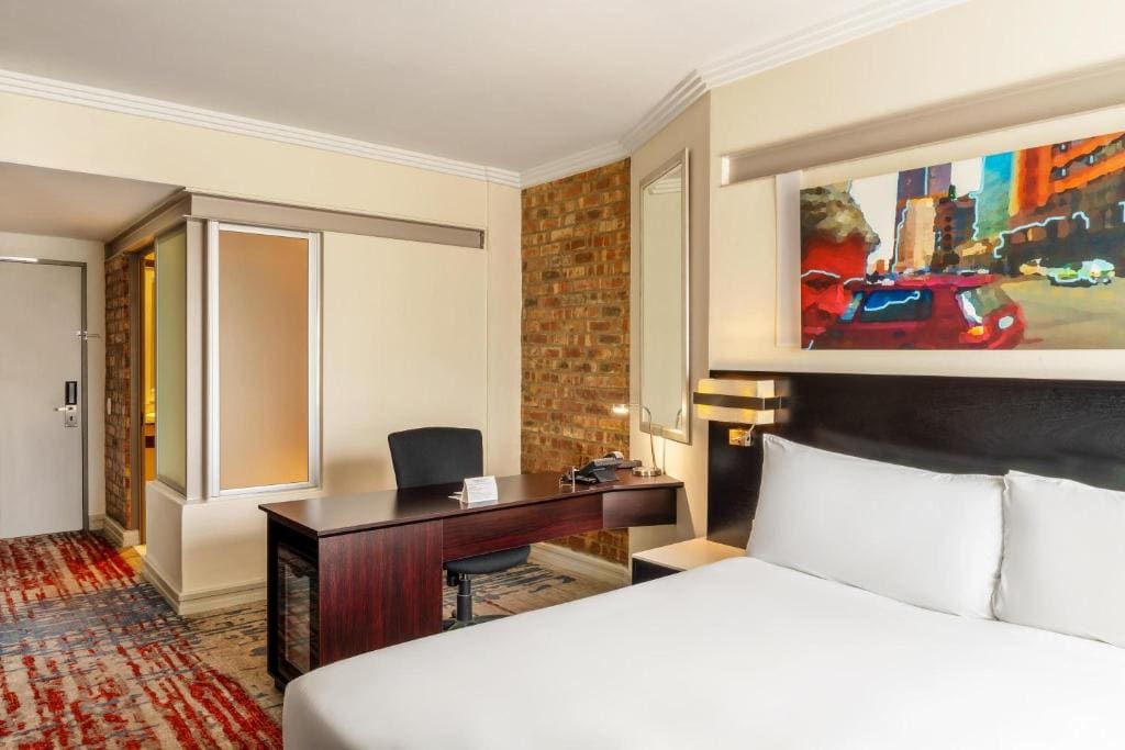 Standard King Room - Non-Smoking room - Image 3