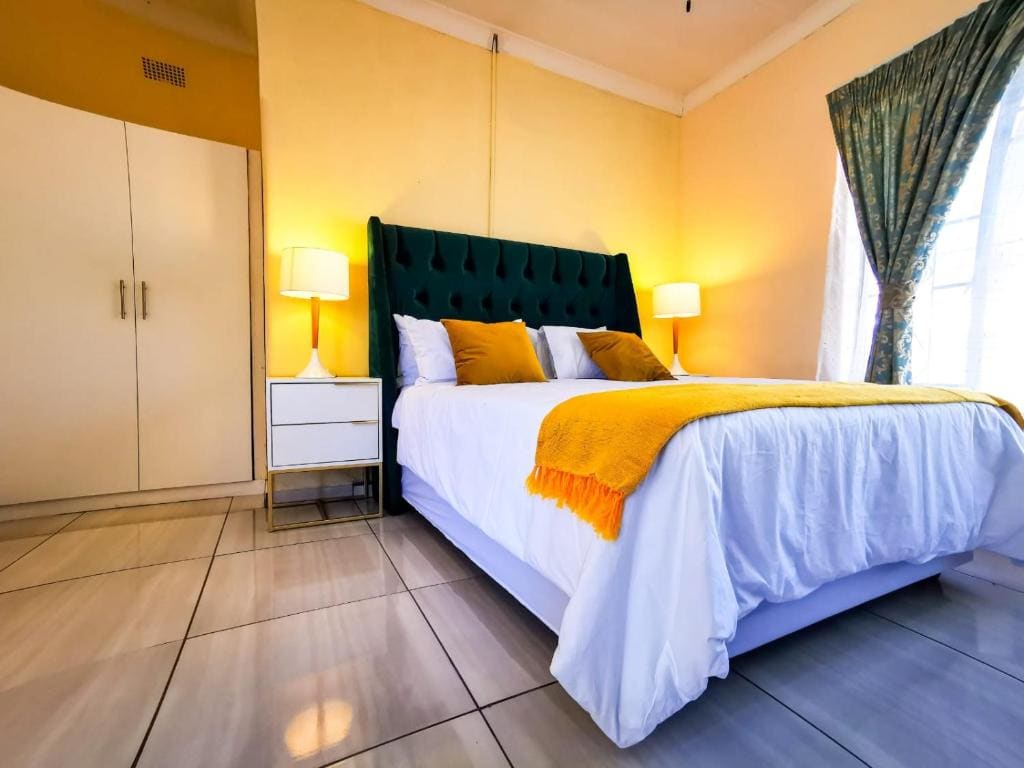 Two-Bedroom Chalet room - Image 3