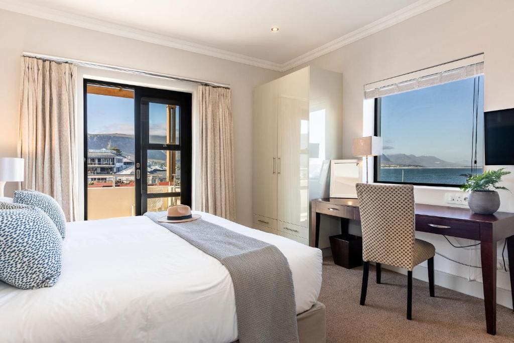 Family Room with Sea View room - Image 2