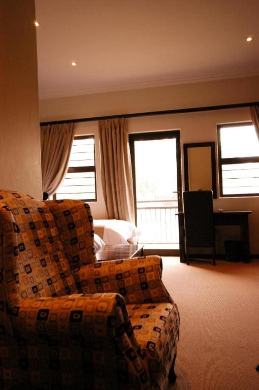 Double Room with Private Bathroom room - Image 1