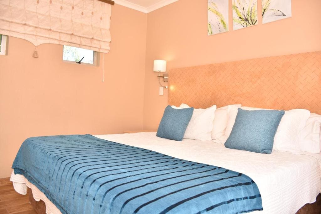 Executive Suite room - Image 3