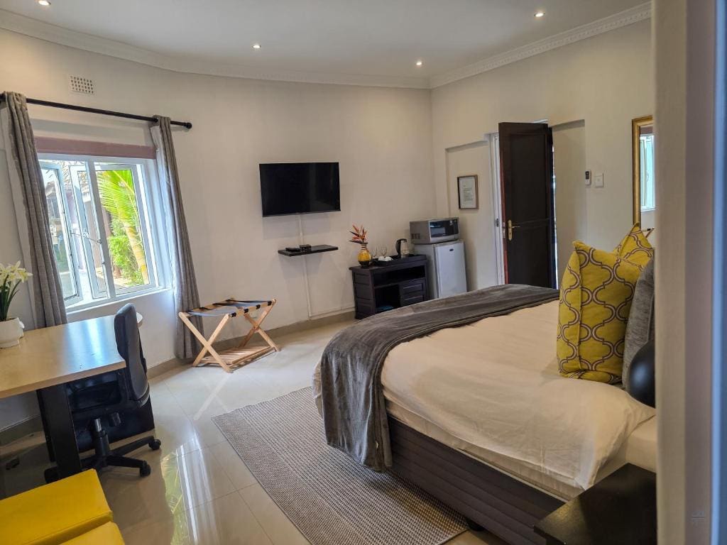 Deluxe Twin Room room - Image 3