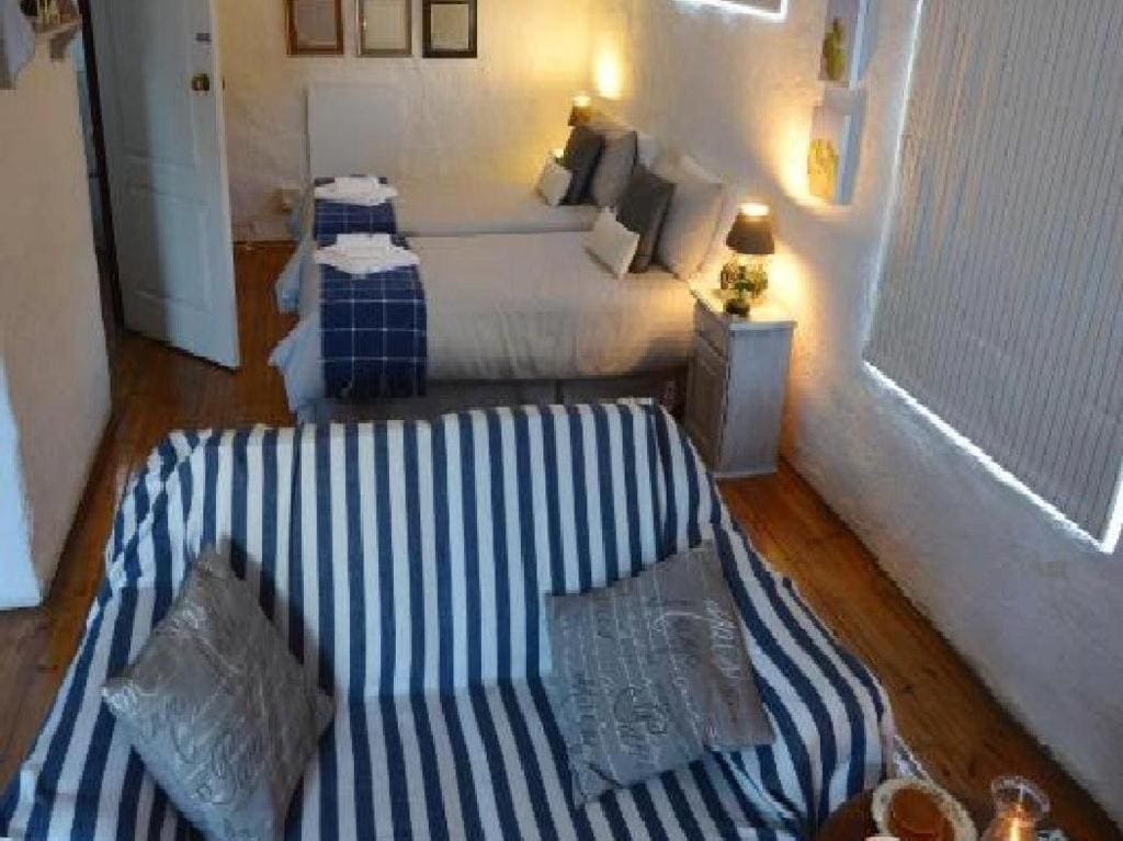 Standard Twin Room room - Image 1