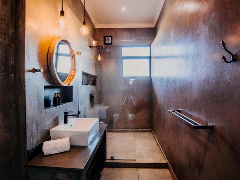 Luxury Twin Room room - Image 2