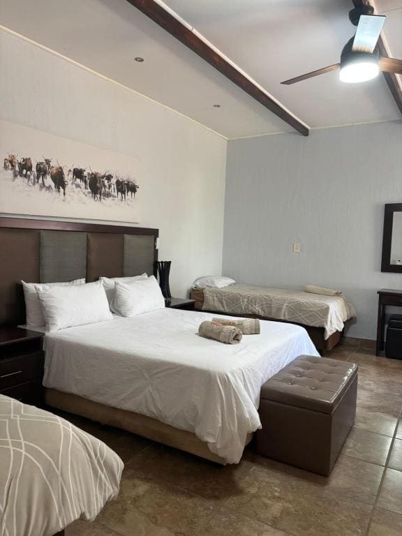 Double Room with Garden View room - Image 1