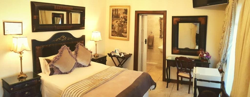 Deluxe Double or Twin Room with Balcony room - Image 3