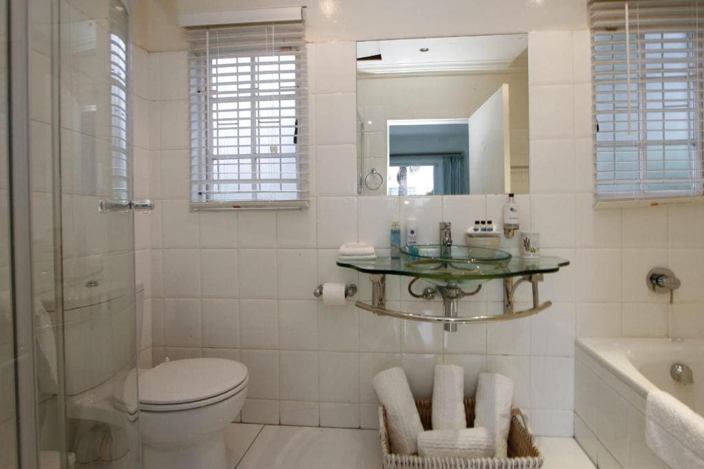 Deluxe Double or Twin Room room - Image 3