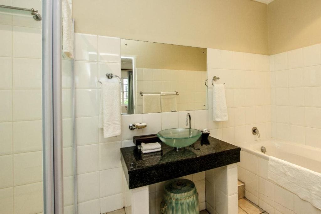 Deluxe Double Room with Sea View room - Image 3
