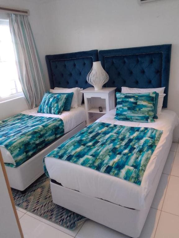 Family Room with Private Bathroom room - Image 1