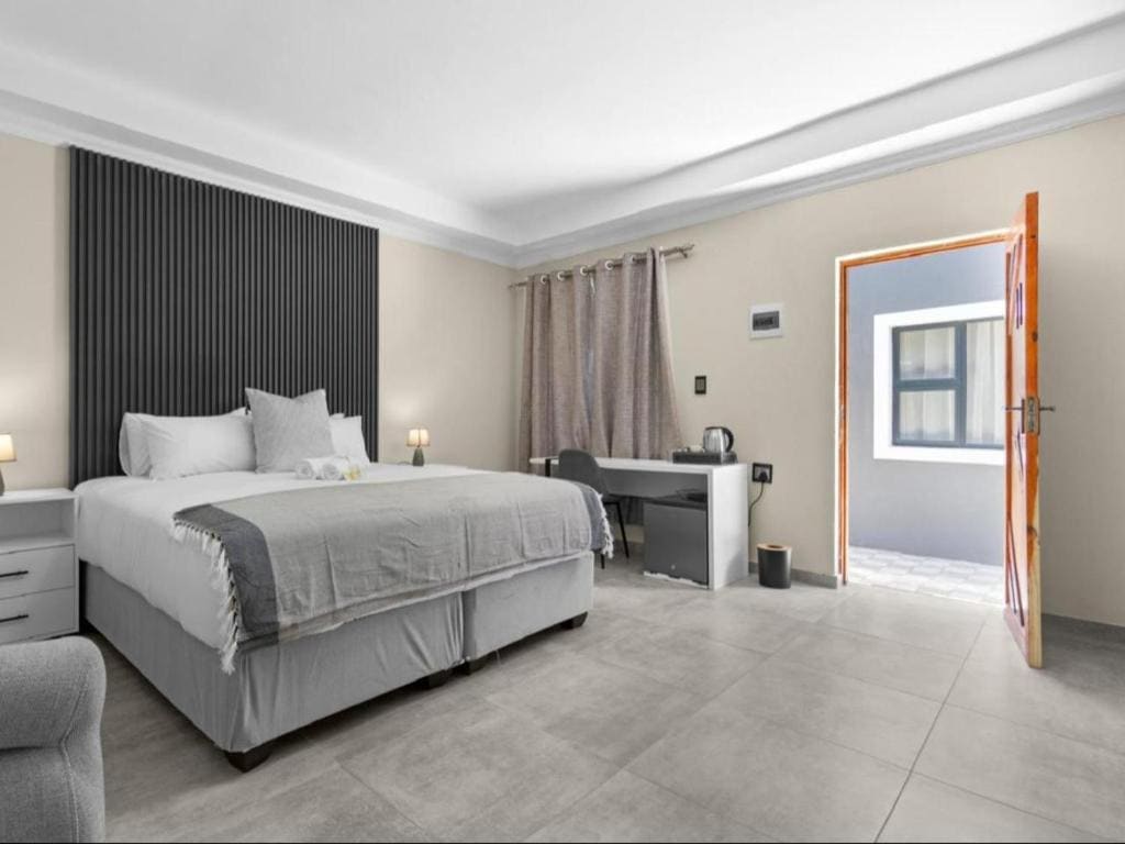 Standard Queen Room room - Image 1