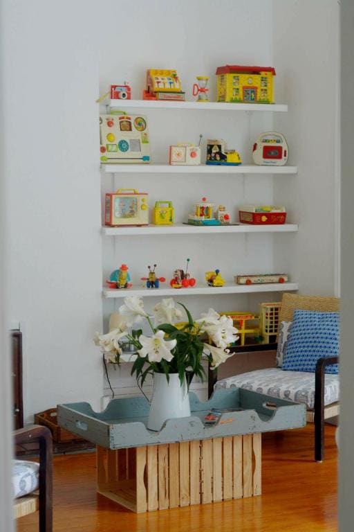 Three-Bedroom House room - Image 1