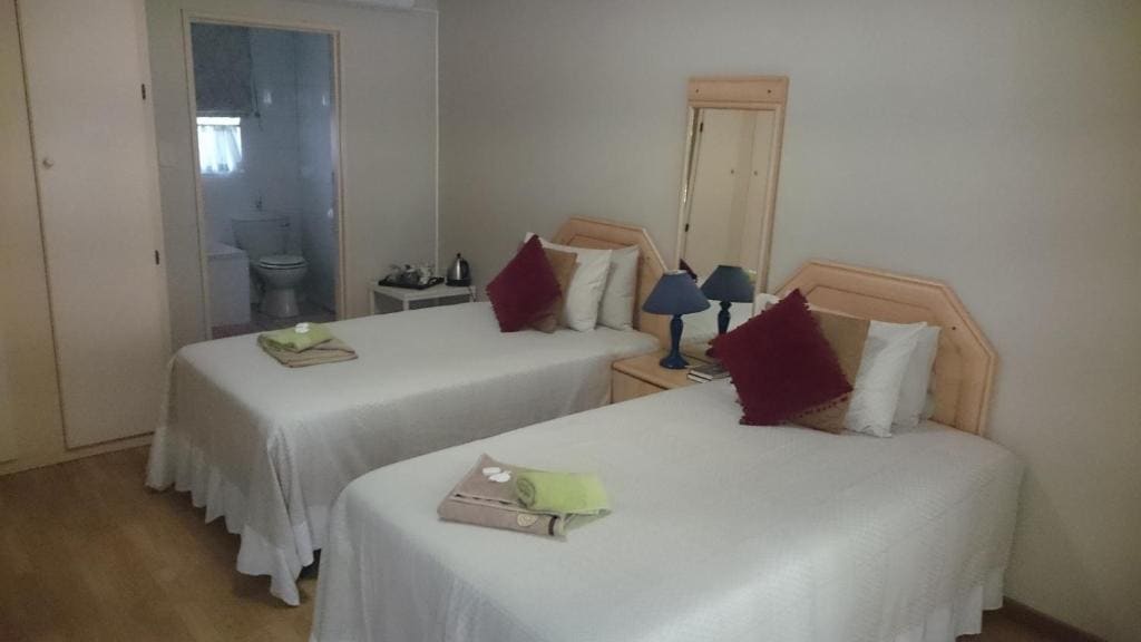 Deluxe Double or Twin Room room - Image 2