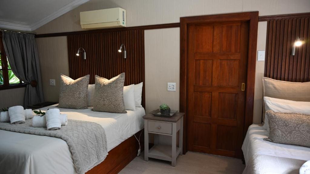 Deluxe Family Suite room - Image 2