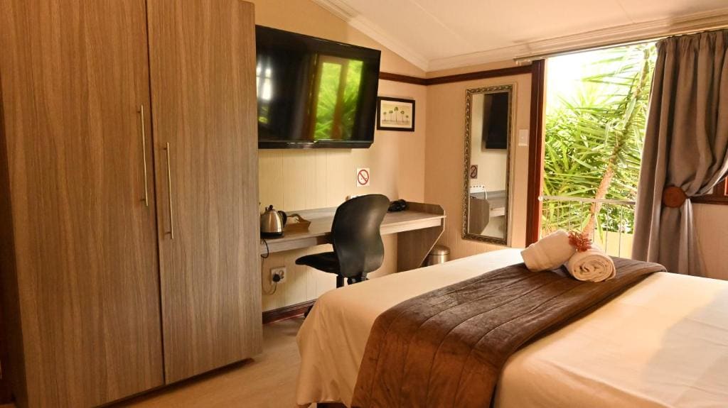 Standard Double Room room - Image 2