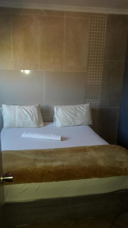 Economy Suite room - Image 1