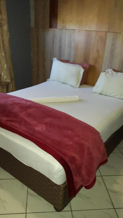 Executive Suite room - Image 3