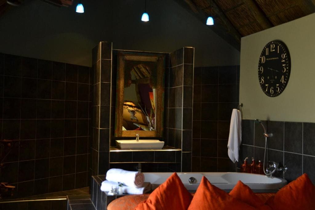 Deluxe Suite room - Image 3