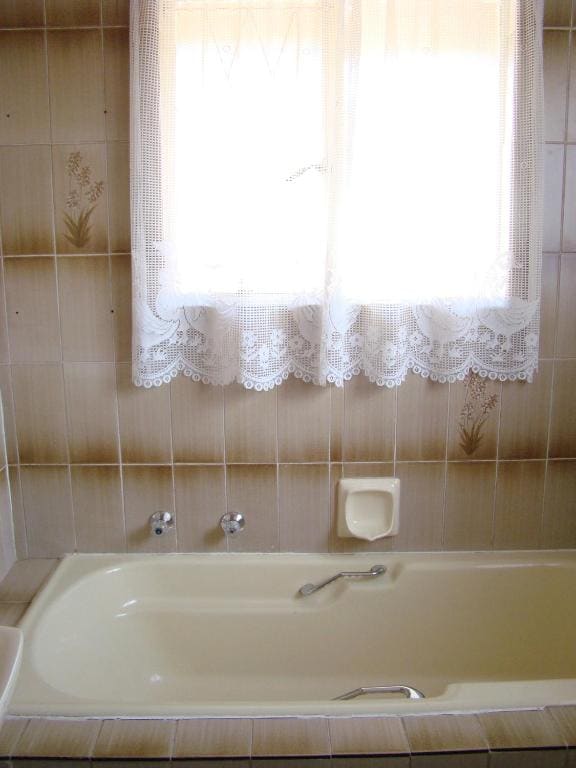 Two-Bedroom Cottage 2 room - Image 3