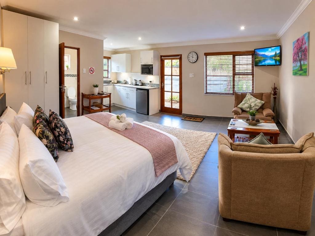 Queen Room with Garden View room - Image 3