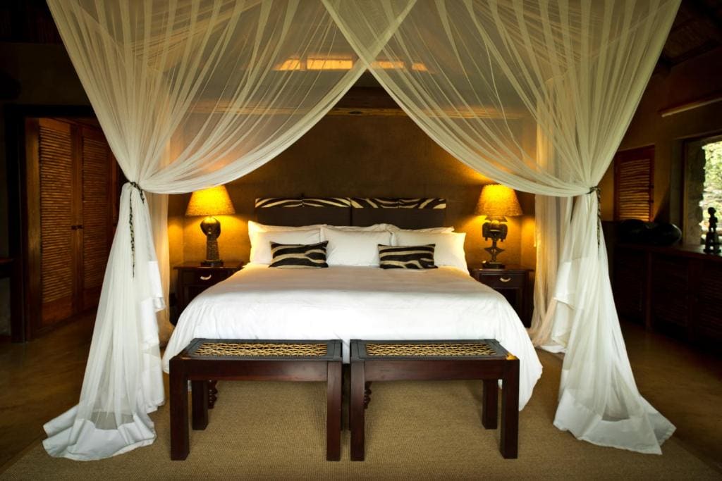 Suite with pool including two games drives room - Image 1