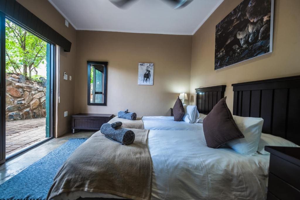 Twin Room with Garden View room - Image 1