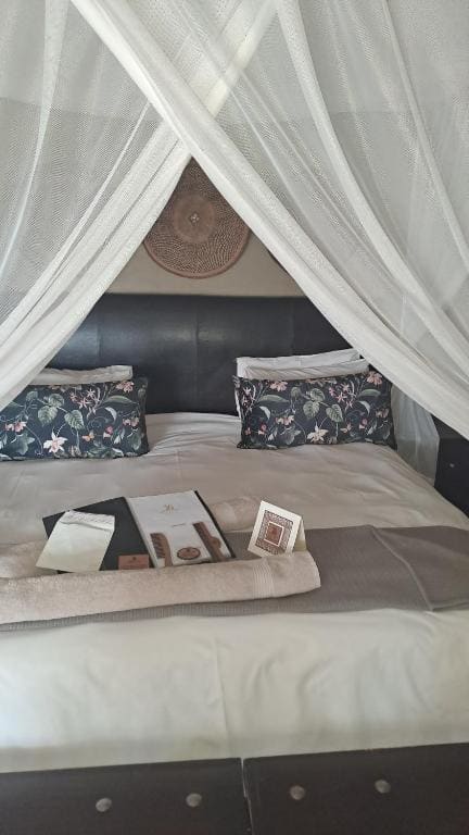 Standard Double Room room - Image 3