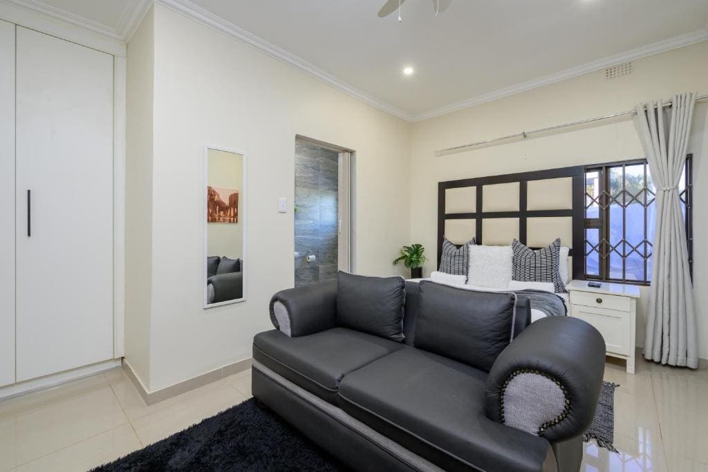 Double or Twin Room with Private Bathroom room - Image 1
