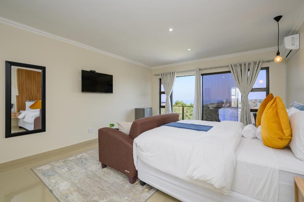 Queen Suite with Sea View room - Image 1