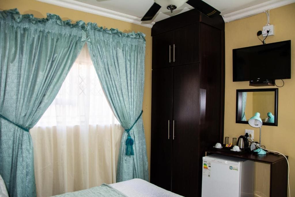 Standard Double Room room - Image 3