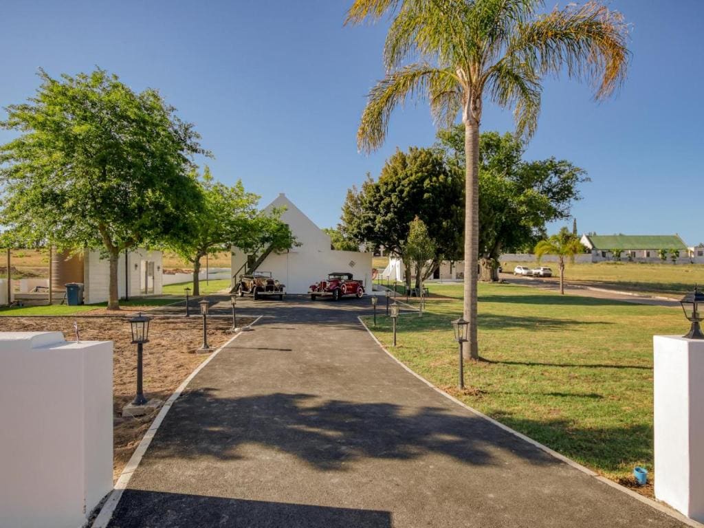 Honeymoon Cottage room - Image 1