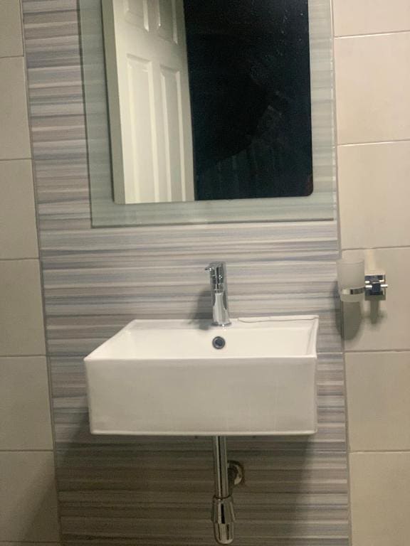 Deluxe Double or Twin Room room - Image 2