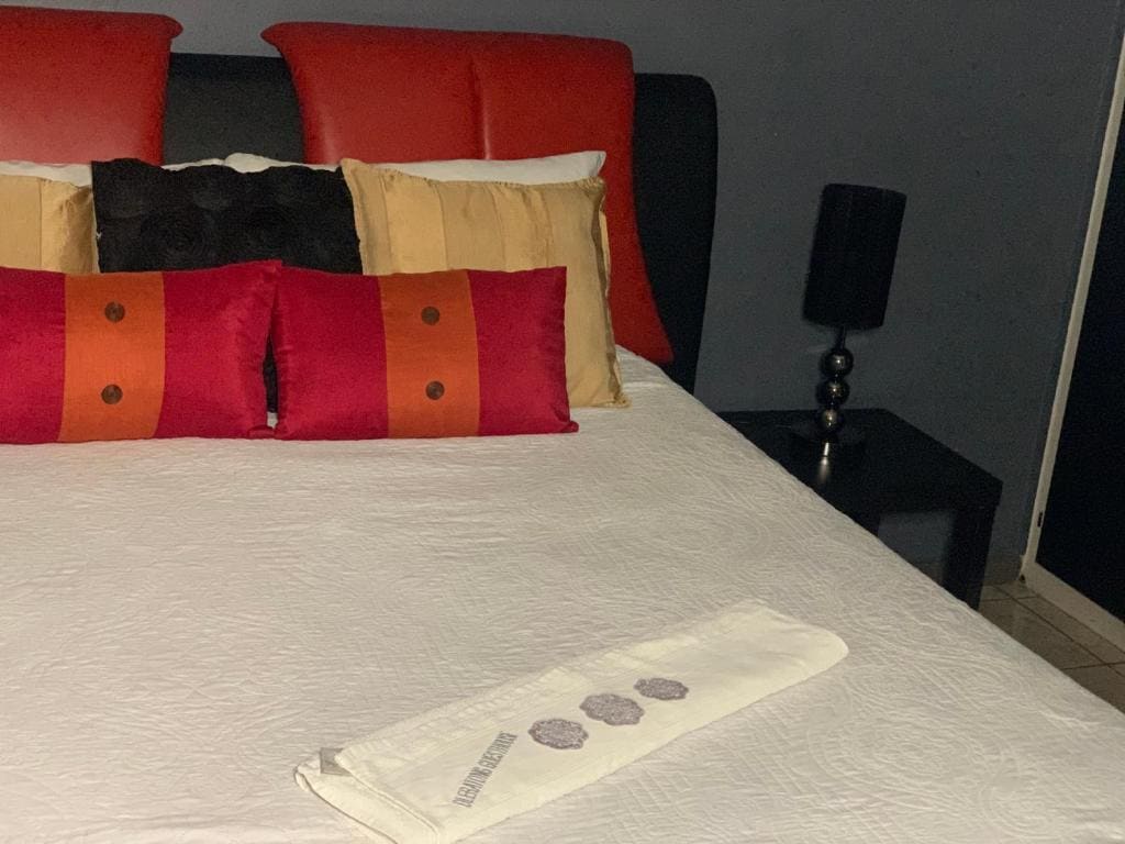 Double or Twin Room with Shower room - Image 2