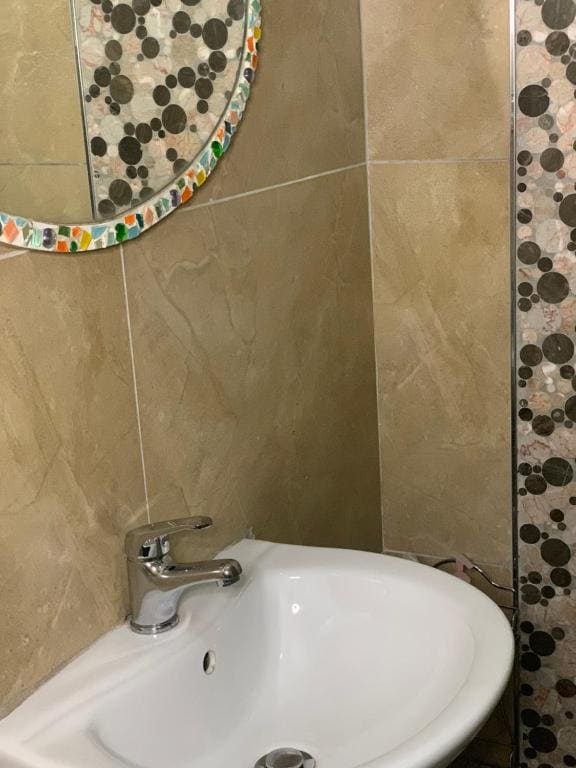Double or Twin Room with Shower room - Image 1