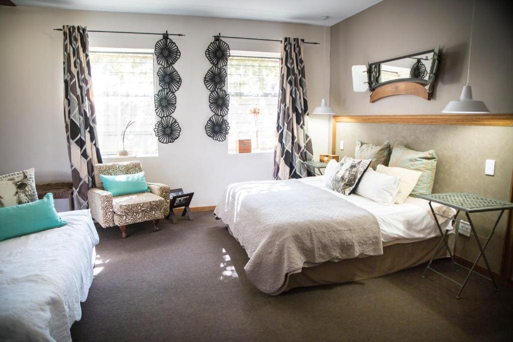 Deluxe Double Room with Extra Bed room - Image 2