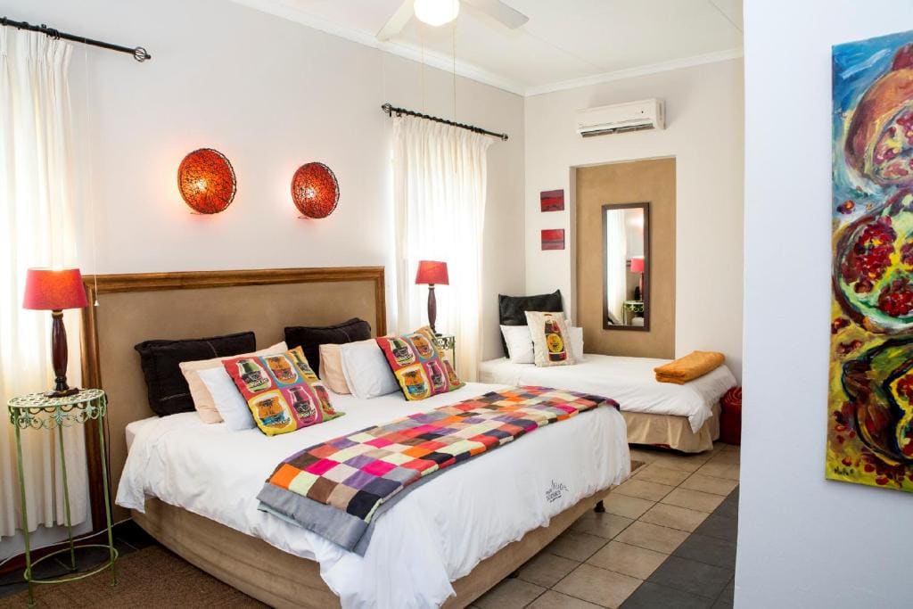 Deluxe Double Room with Extra Bed room - Image 3