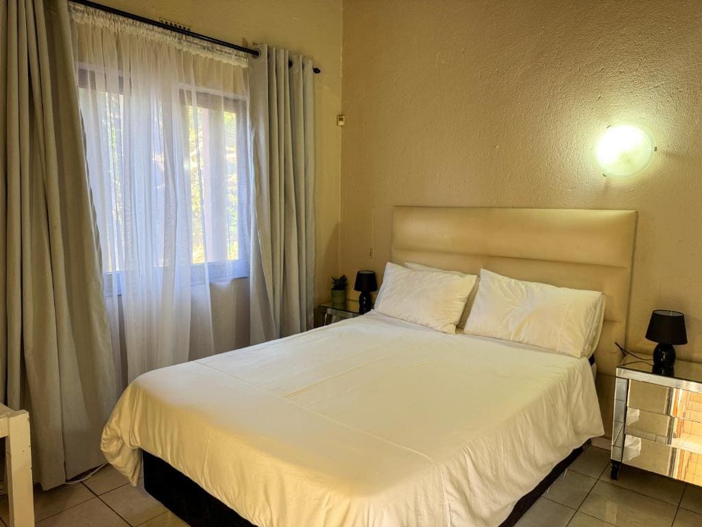 Double Room with Garden View room - Image 1