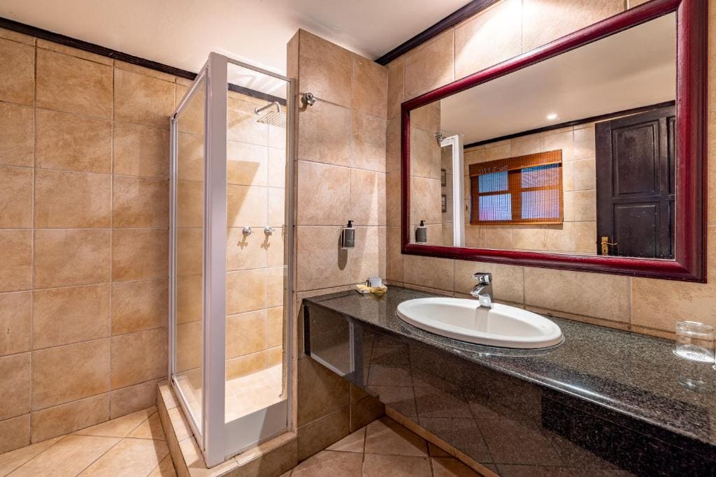 Deluxe Triple Room room - Image 3