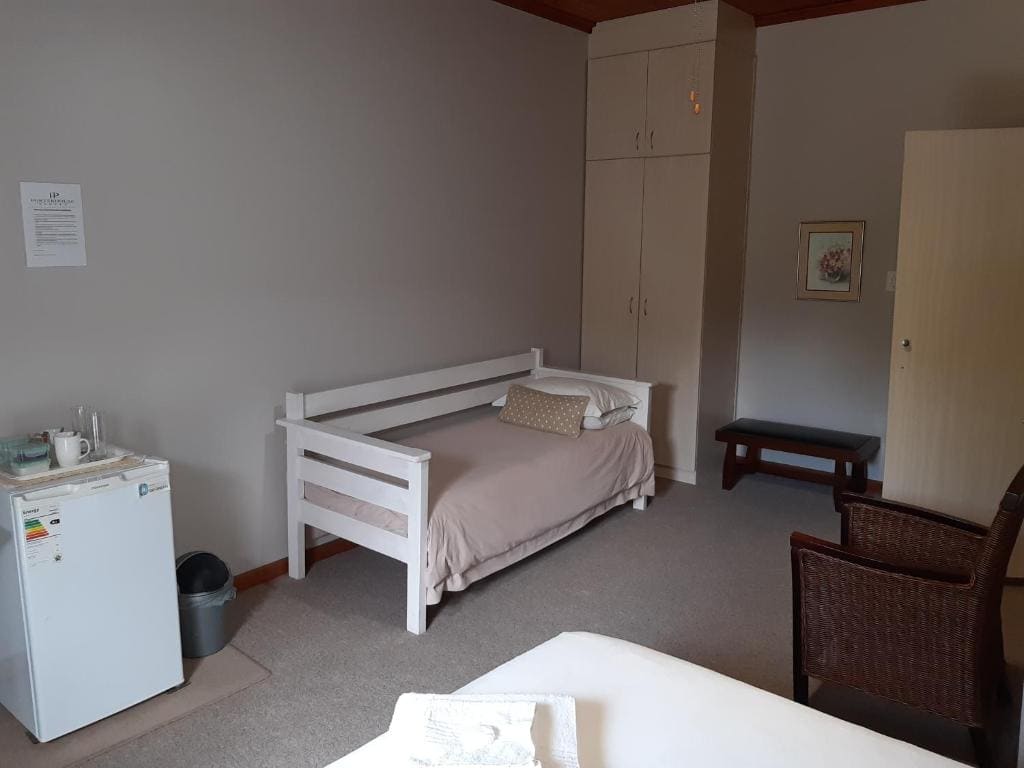Deluxe Double Room (2 Adults + 1 Child) room - Image 2