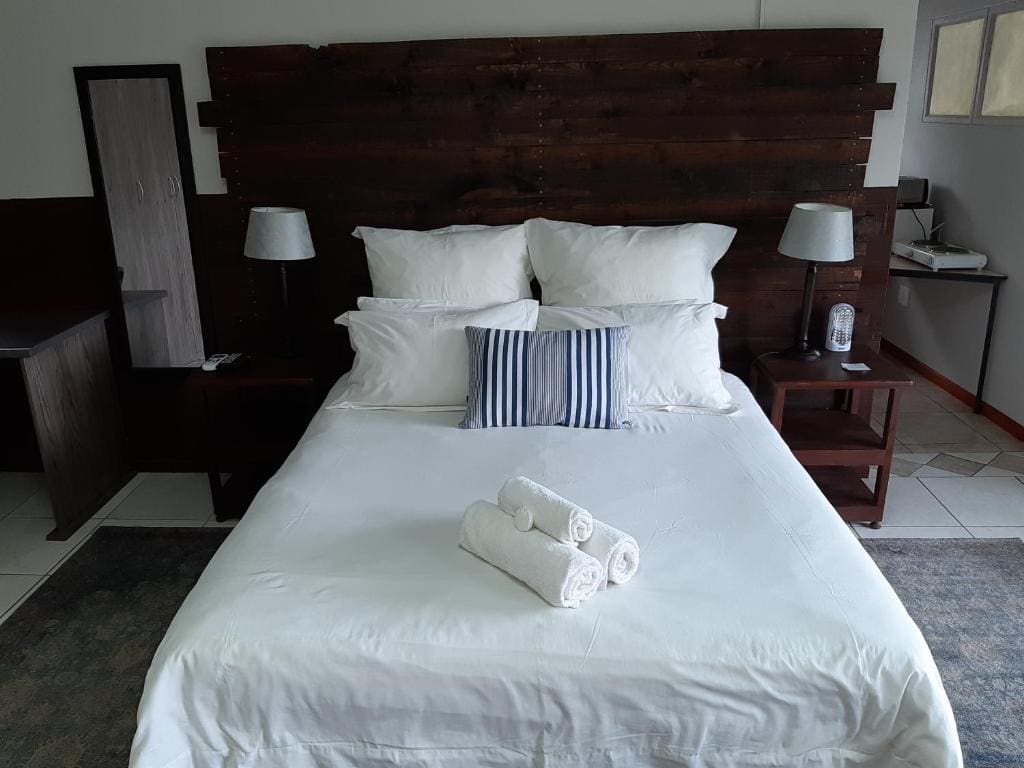 Family Room room - Image 3