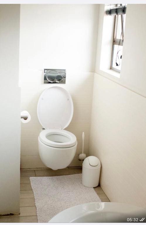 Double Room with Private External Bathroom room - Image 1