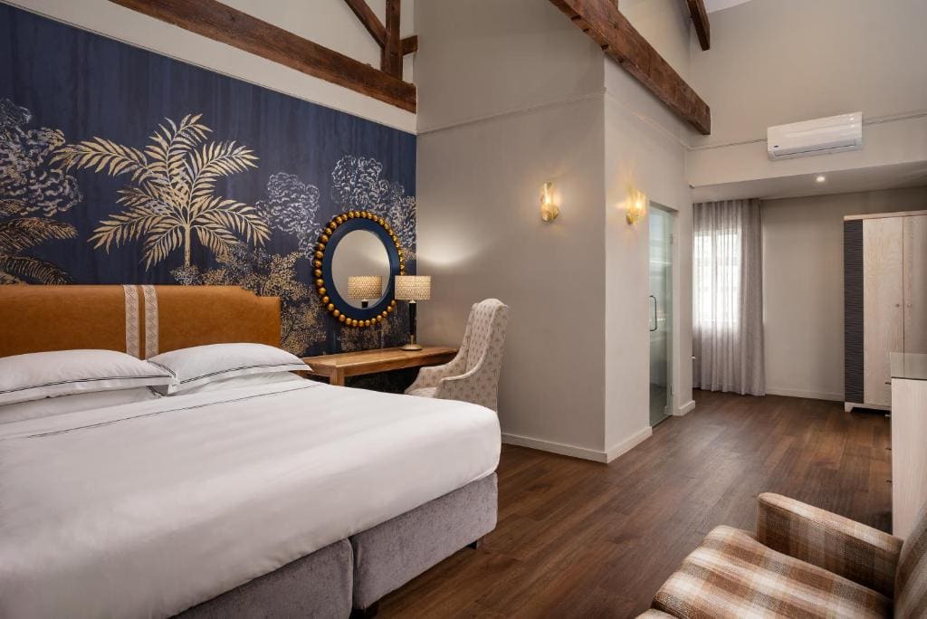 Deluxe King Room room - Image 1