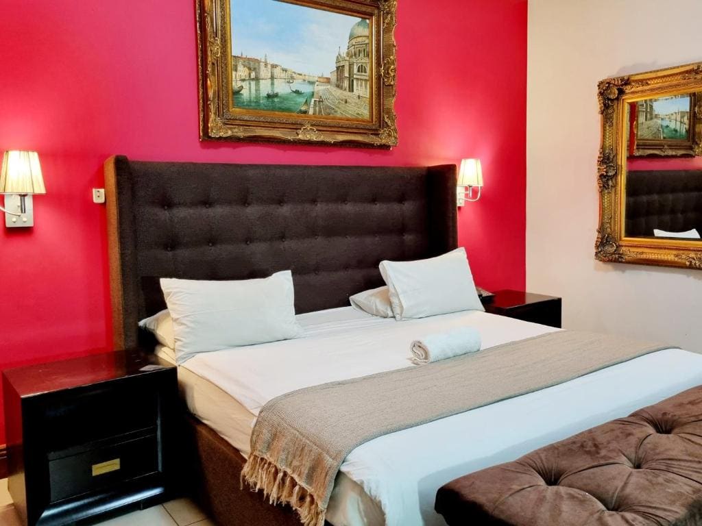 Superior King Room room - Image 2