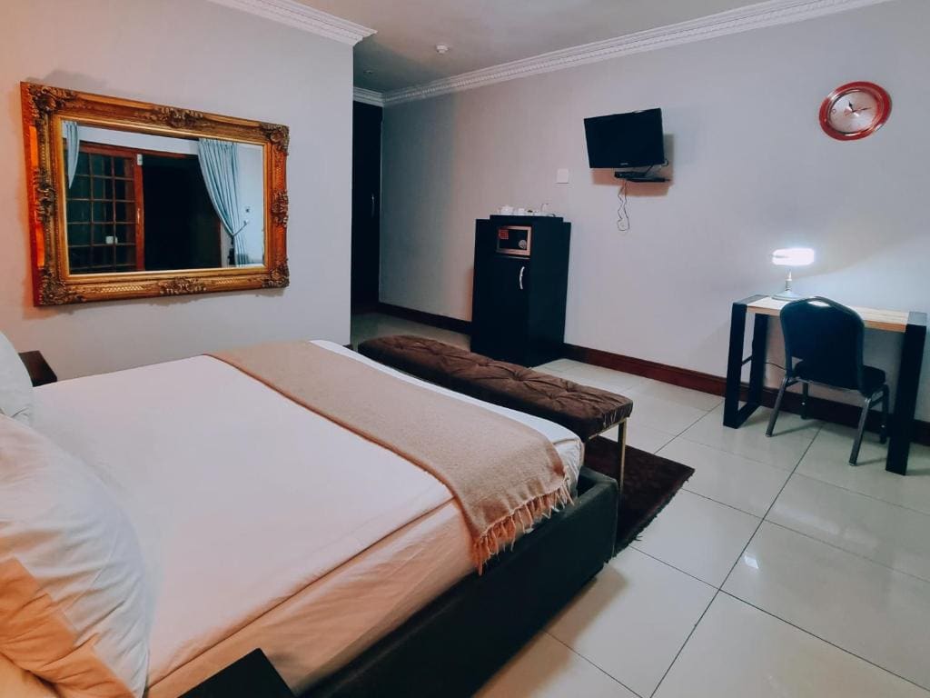 Superior King Room room - Image 1