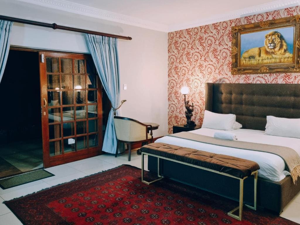 Superior King Room room - Image 3
